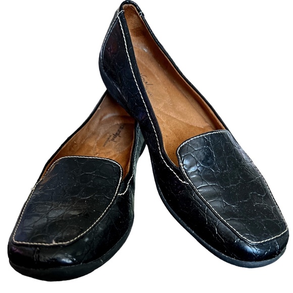 WOMEN’S NATURAL SOUL BY NATURALIZER COMFORT BLACK FAUX CROCODILE LOAFERS - Picture 1 of 5
